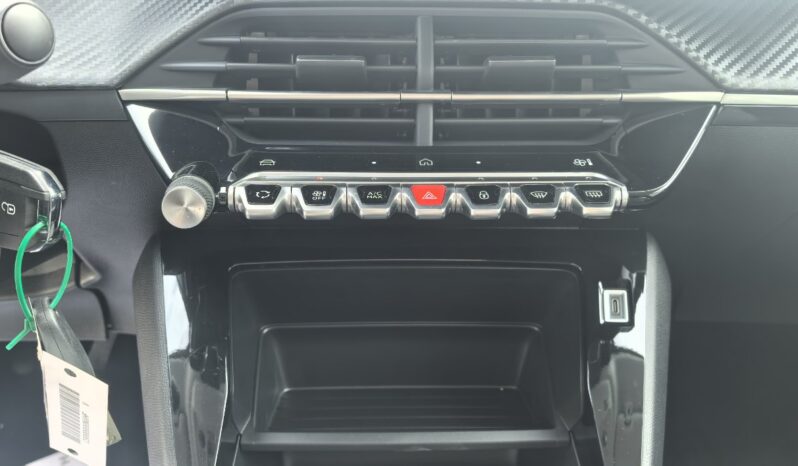 PEUGEOT 208 FL 1.2 100hp STYLE full