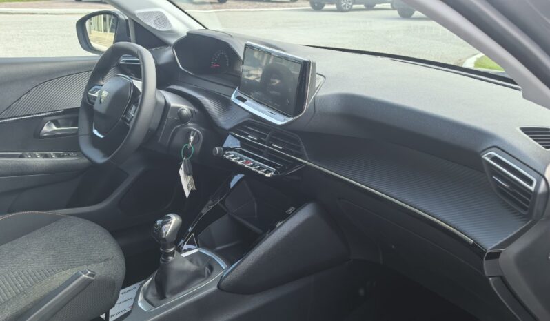 PEUGEOT 208 FL 1.2 100hp STYLE full