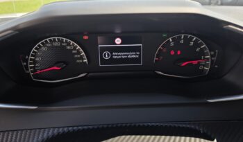 PEUGEOT 2008 FL 1.2 100hp STYLE full