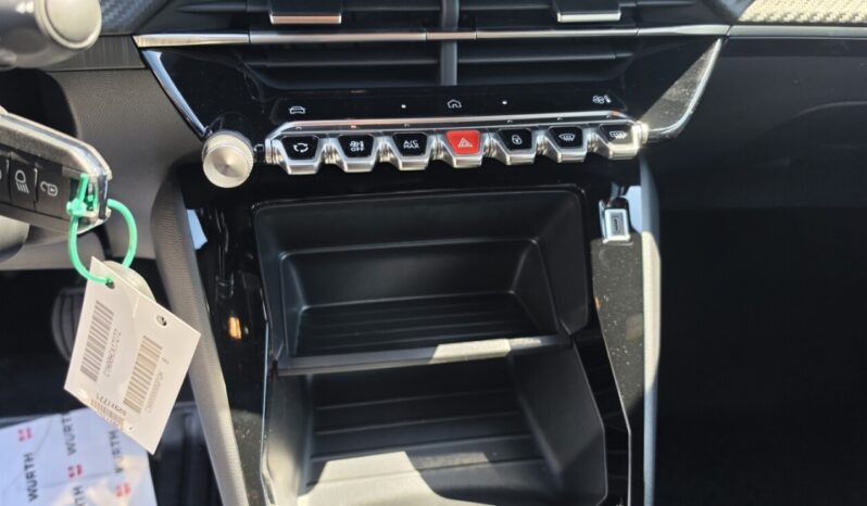 PEUGEOT 2008 FL 1.2 100hp STYLE full