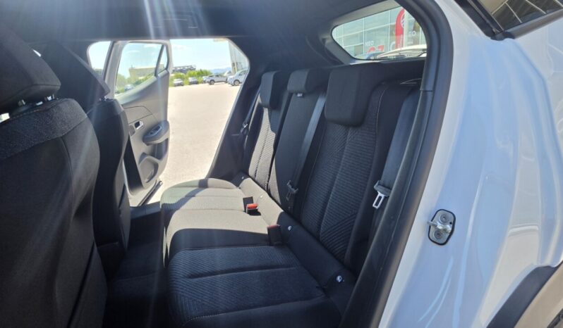 PEUGEOT 2008 FL 1.2 100hp STYLE full