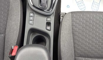 TOYOTA Yaris Cross 1.5 HDF Style (Φ) full