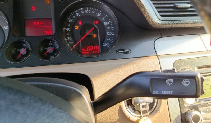 Volkswagen Passat 1.6 BENZINH 115hp full