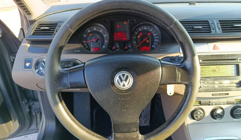 Volkswagen Passat 1.6 BENZINH 115hp full