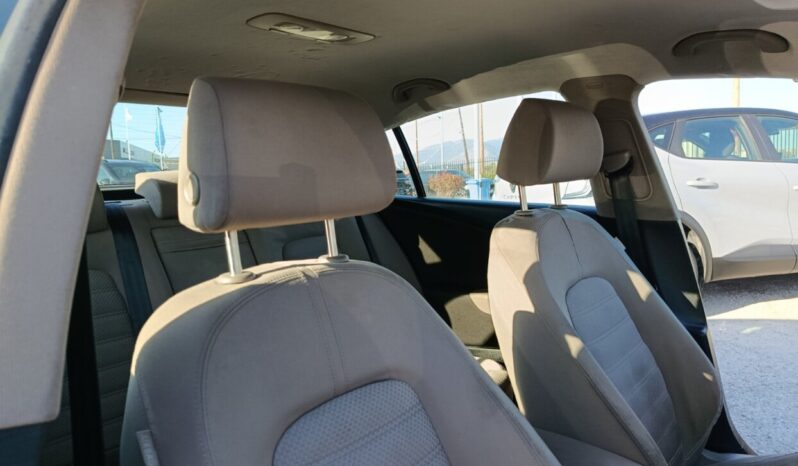 Volkswagen Passat 1.6 BENZINH 115hp full
