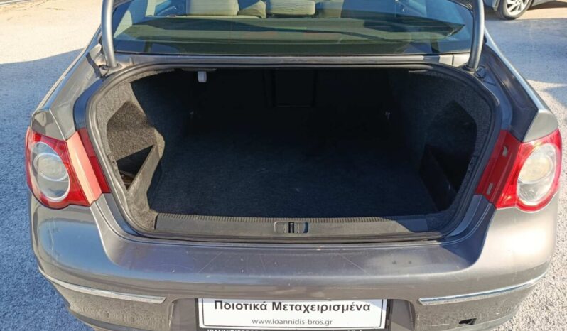 Volkswagen Passat 1.6 BENZINH 115hp full