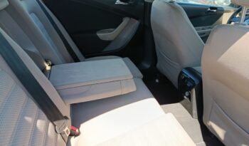 Volkswagen Passat 1.6 BENZINH 115hp full