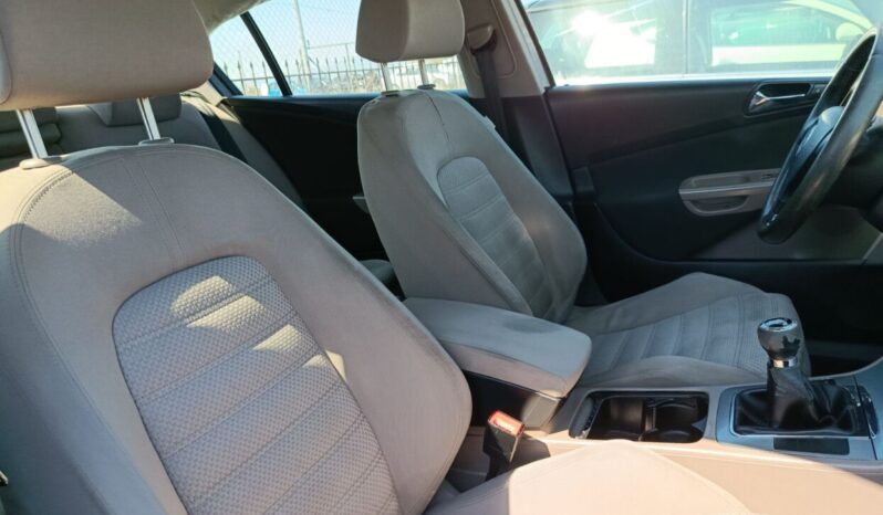 Volkswagen Passat 1.6 BENZINH 115hp full