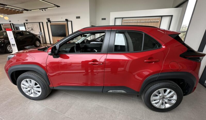 Toyota Yaris Cross 1.5 HDF 130hp Active Plus full