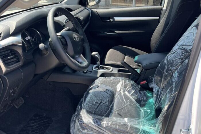 Toyota HILUX DC 4X4 2.8D 48V CRUISER A/T full