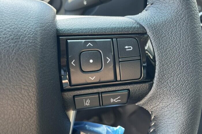 Toyota HILUX DC 4X4 2.8D 48V CRUISER A/T full