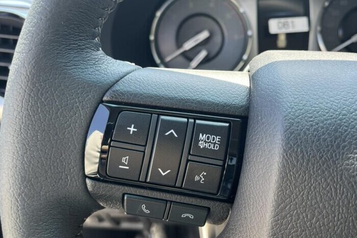 Toyota HILUX DC 4X4 2.8D 48V CRUISER A/T full