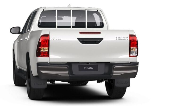 Toyota HILUX DC 4X4 2.8D ADVANCE M/T full