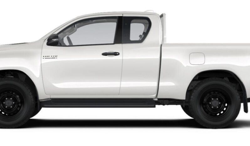 Toyota HILUX EC 4X4 2.8D ADVANCE M/T full