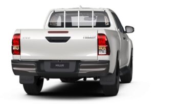 Toyota HILUX EC 4X4 2.8D ADVANCE M/T full