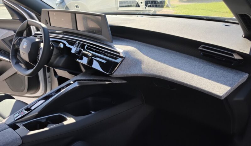 PEUGEOT 3008 HYBRID 145 e-DCS6 STYLE full