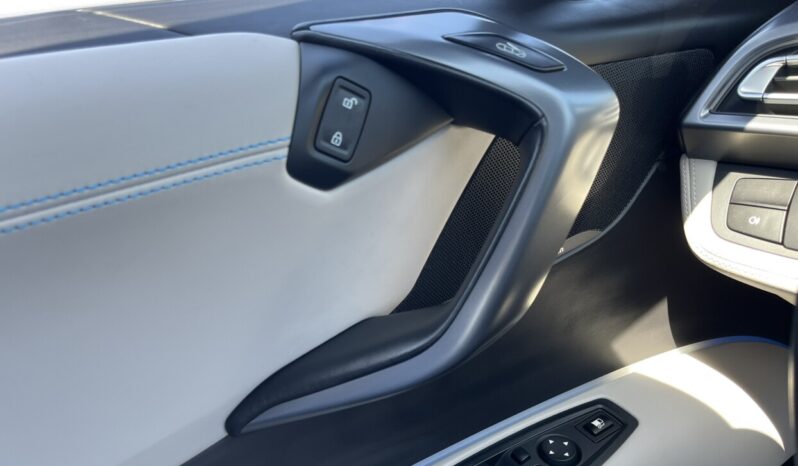 BMW i8 Coupe 1.5 Plug-In Hybrid full