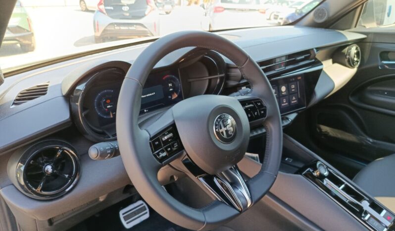 Alfa Romeo Junior Ti 1.2 eDCT 145hp MHEV Petrol full