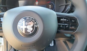Alfa Romeo Junior Ti 1.2 eDCT 145hp MHEV Petrol full