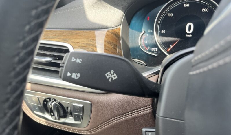 BMW 740e Plug-In M Pack full