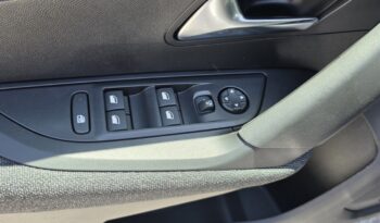 PEUGEOT 2008 FL 1.2 100hp STYLE full