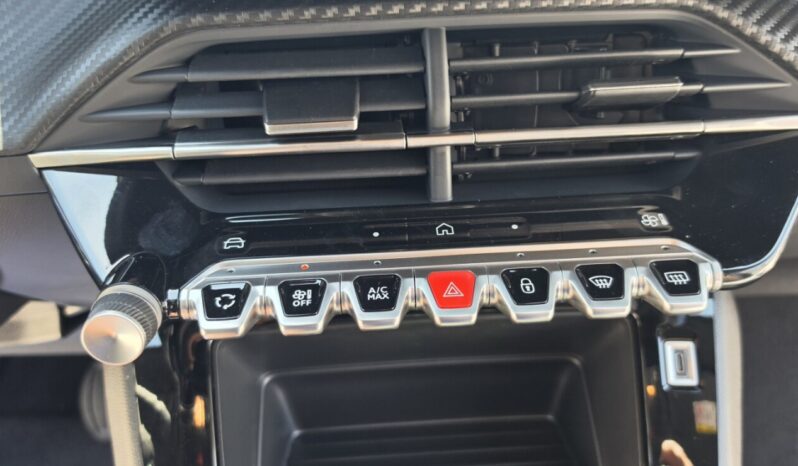 PEUGEOT 2008 FL 1.2 100hp STYLE full