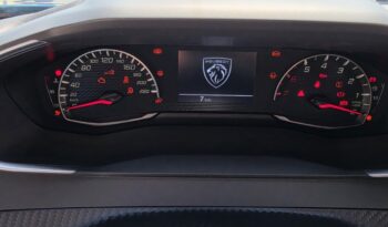 PEUGEOT 2008 FL 1.2 100hp STYLE full