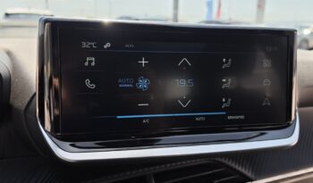 PEUGEOT 2008 FL 1.2 100hp STYLE full