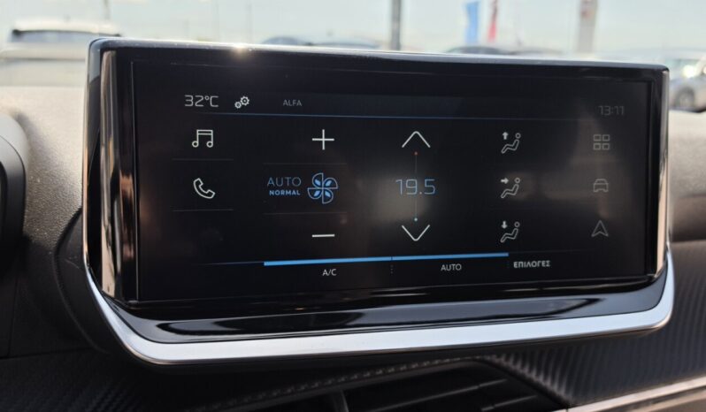 PEUGEOT 2008 FL 1.2 100hp STYLE full