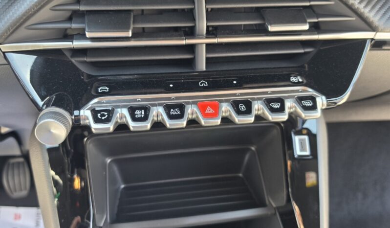 PEUGEOT 2008 FL 1.2 100hp STYLE full
