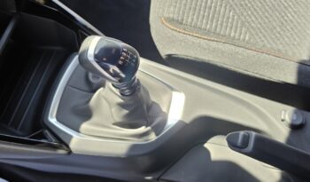 PEUGEOT 2008 FL 1.2 100hp STYLE full