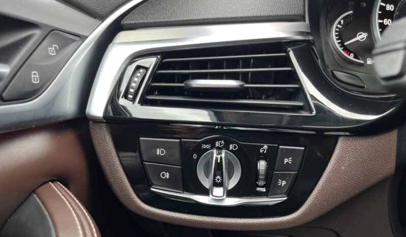 BMW 530e iPerformance ΕΛΛΗΝΙΚΗΣ ΑΝΤΙΠΡΟΣΩΠΕΙΑΣ full