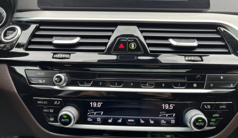 BMW 530e iPerformance ΕΛΛΗΝΙΚΗΣ ΑΝΤΙΠΡΟΣΩΠΕΙΑΣ full