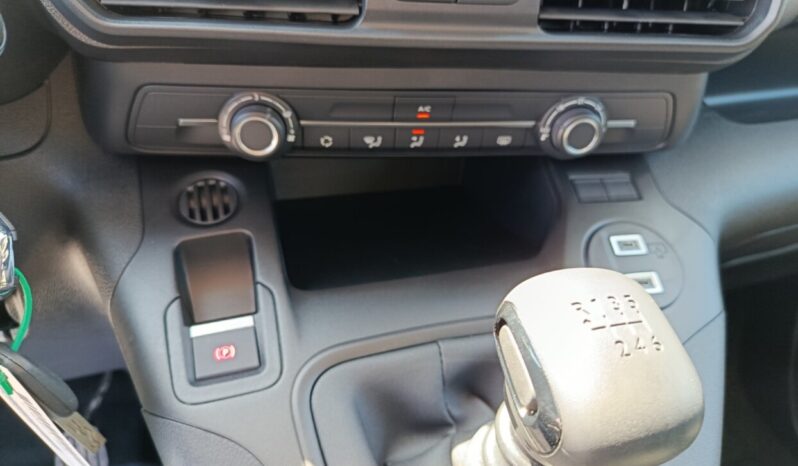 Opel COMBO 7SEATS 100HP MT EDITION L2H1 full