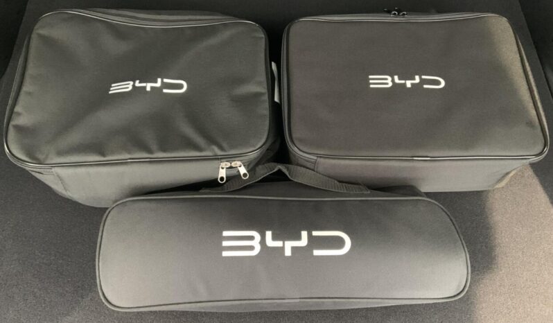 BYD SEAL U DMi DESIGN AWD 18,3KWh full