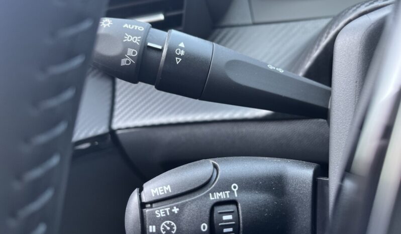 PEUGEOT 208 FL 1.2 100hp STYLE full