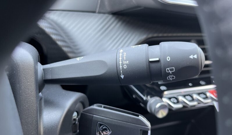 PEUGEOT 208 FL 1.2 100hp STYLE full