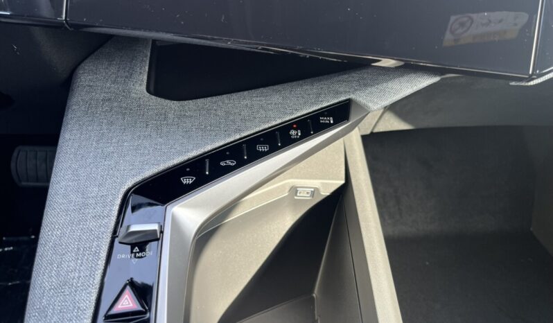 PEUGEOT 3008 HYBRID 145 e-DCS6 STYLE full