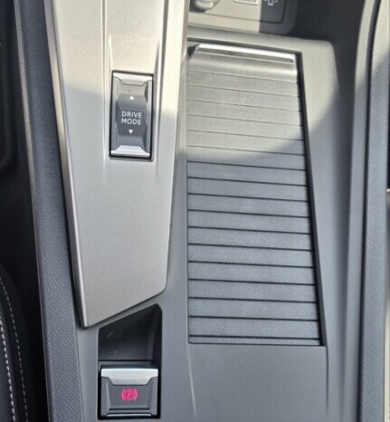 Peugeot 408 Hybrid 145 e‐DCS6 Allure full