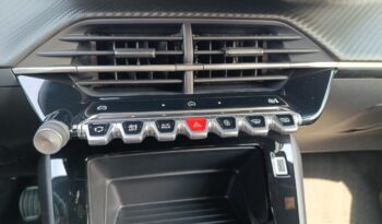 PEUGEOT 2008 FL 1.2 100hp STYLE full