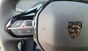 PEUGEOT 2008 FL 1.2 100hp STYLE full