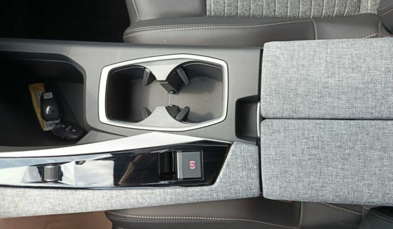 PEUGEOT 3008 HYBRID 145 e-DCS6 STYLE full