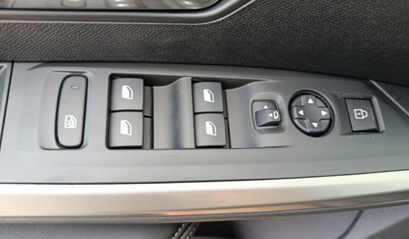 PEUGEOT 3008 HYBRID 145 e-DCS6 STYLE full