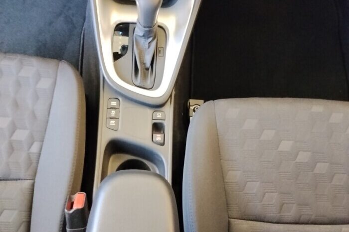 Toyota Yaris 1.5 HDF 116hp Active Plus full
