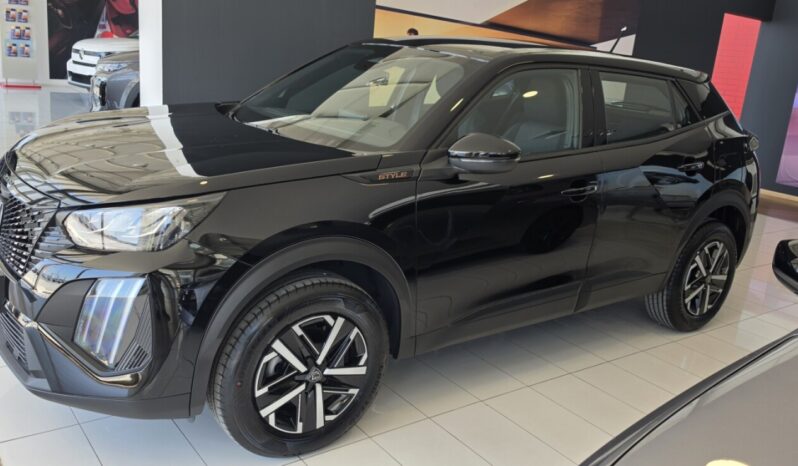 PEUGEOT 2008 FL 1.2 100hp STYLE full