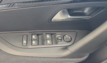 PEUGEOT 2008 FL 1.2 100hp STYLE full