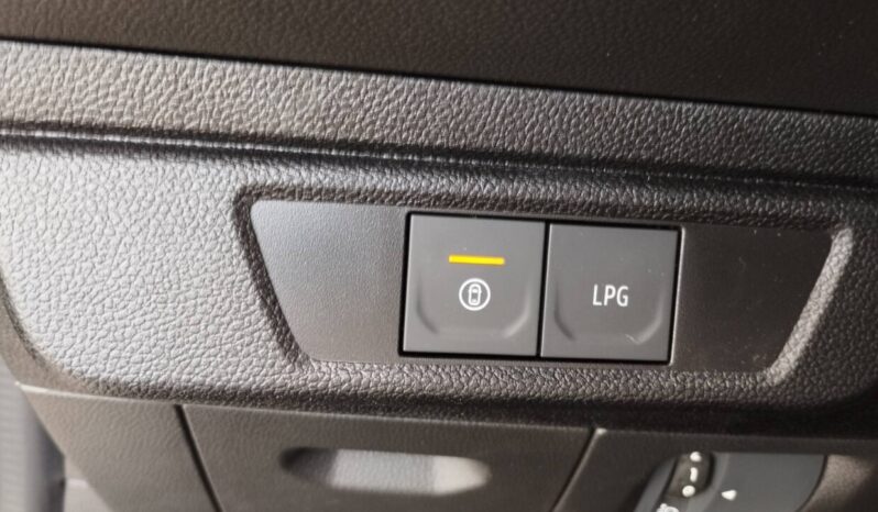 DACIA SANDERO STEPWAY EXPRESSION ECO-G 120hp full