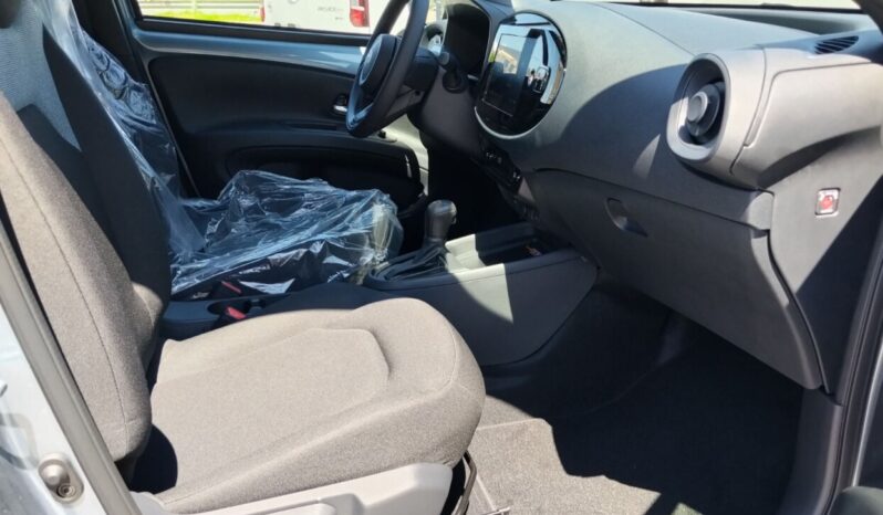 TOYOTA AYGO Cross(X) 1.5PHDF 116hp X-STYLE PLUS full