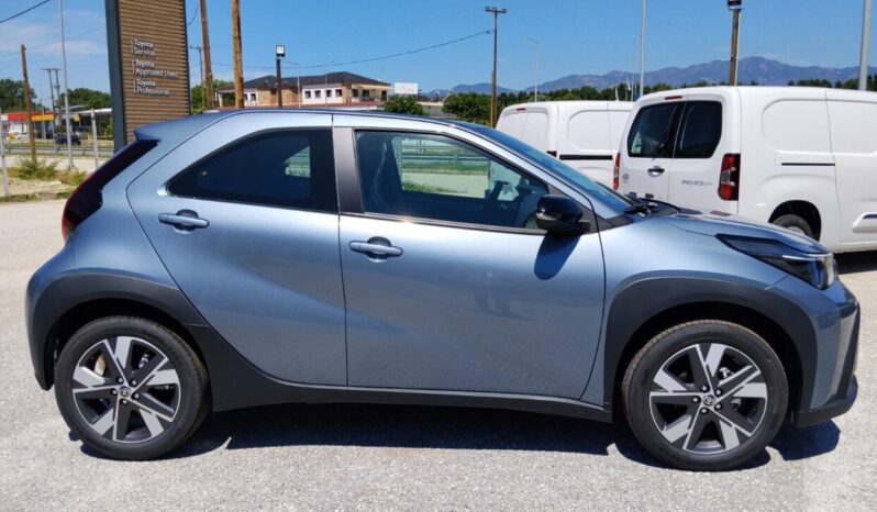 TOYOTA AYGO Cross(X) 1.5PHDF 116hp X-STYLE PLUS full