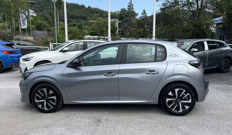 PEUGEOT 208 FL 1.2 100hp STYLE full